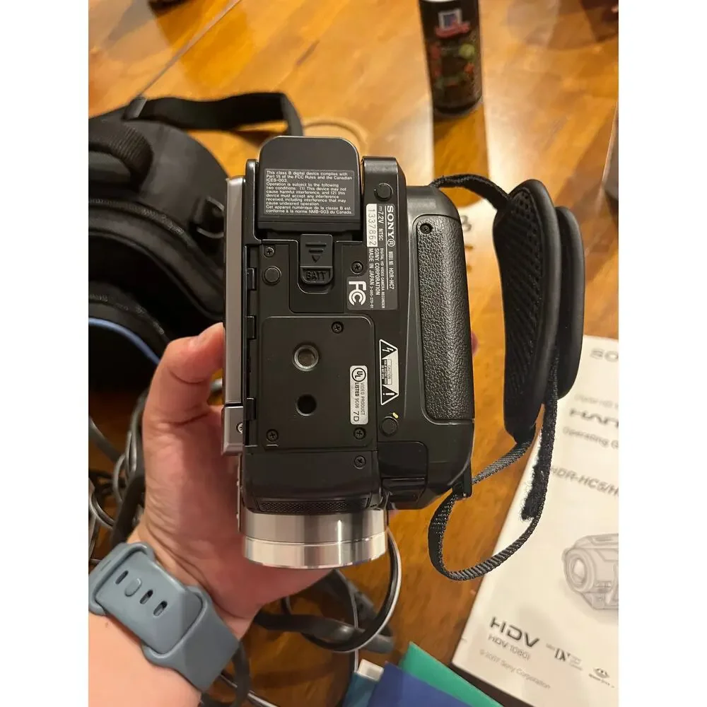 SONY HDR-HC7 Handycam Camcorder HDV MiniDV Full‎ HD 1080 Video Camera SteadyShot